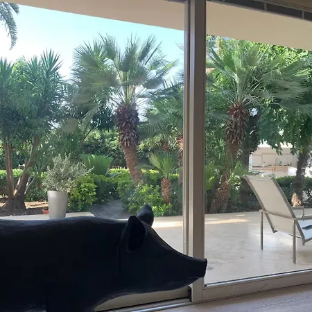 Apartment In Con Piscina Privata A 100 Mt Dlla Plaja