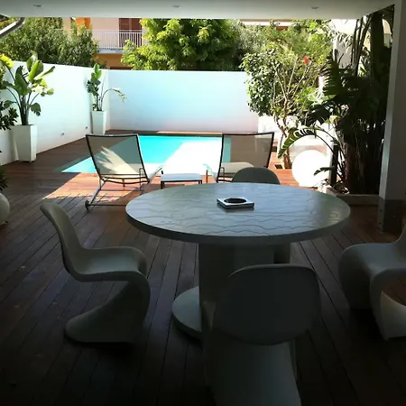In Con Piscina Privata A 100 Mt Dlla Plaja *